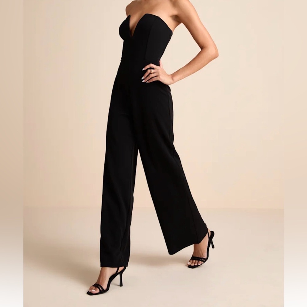NWT Lulus Cris Black Strapless Straightleg Jumpsuit Small